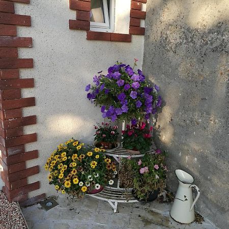 Caves Du Coteau 3 Bed & Breakfast Lunay Luaran gambar